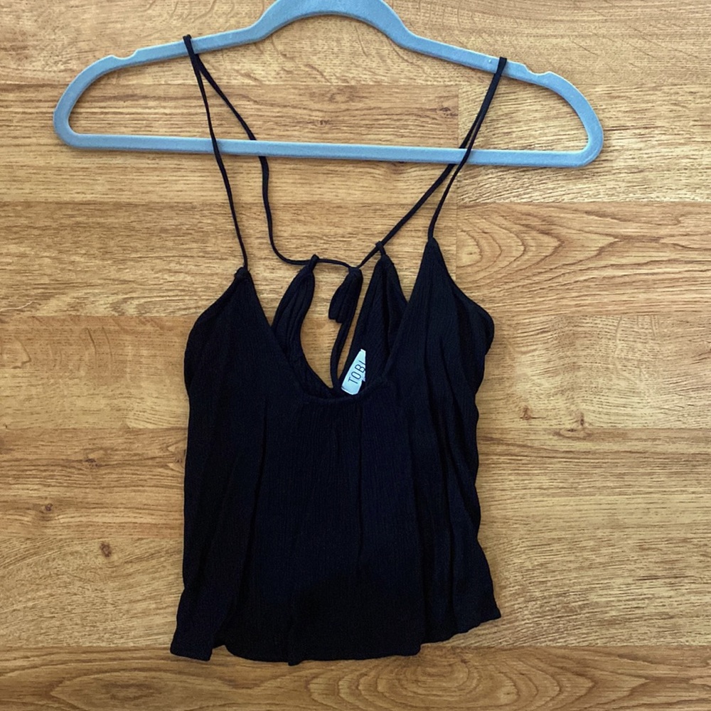 Tobi | Cropped Black Tank Top